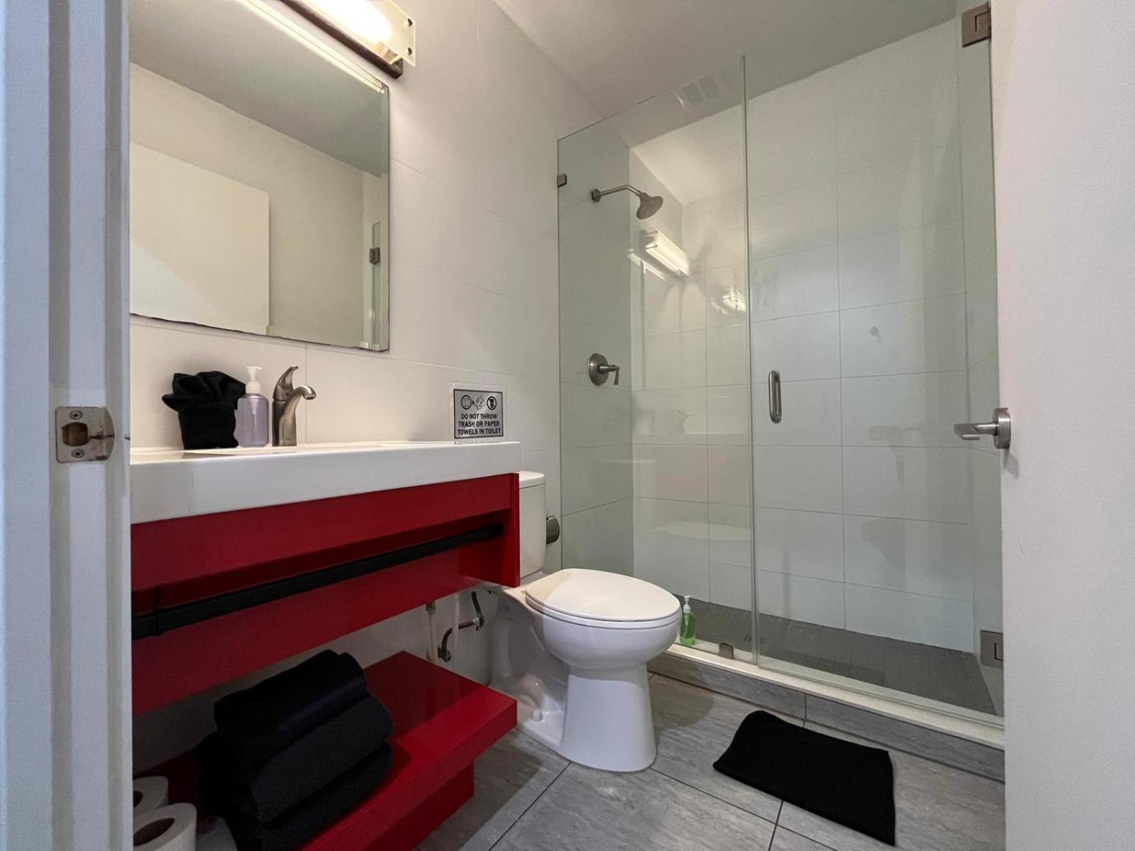 Standard Queen Room