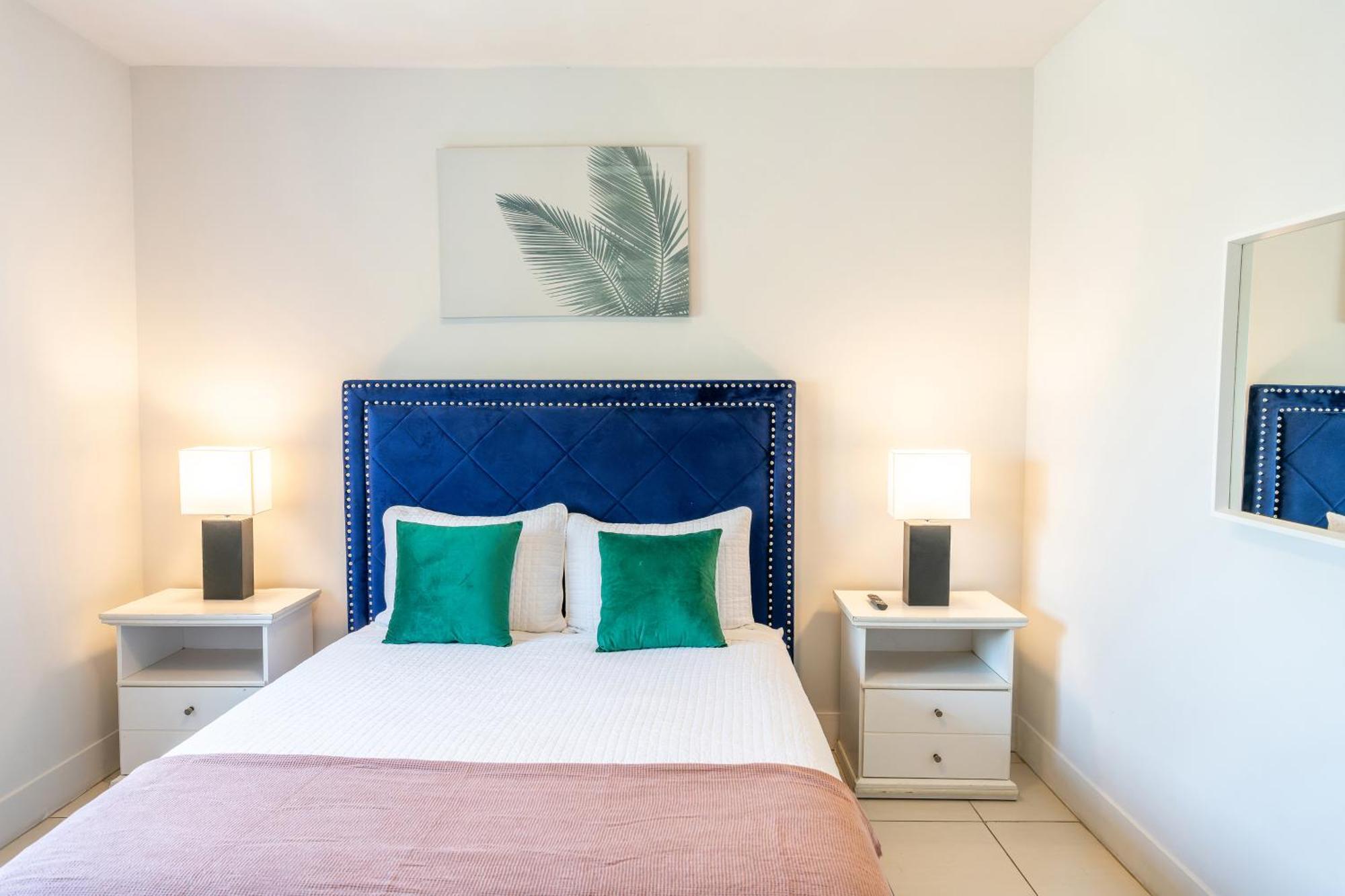 Double Room,1668108876:JPEG